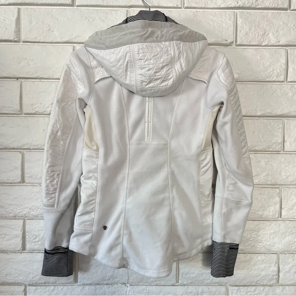 Lululemon Fleecy Keen Jacket II in Ghost White